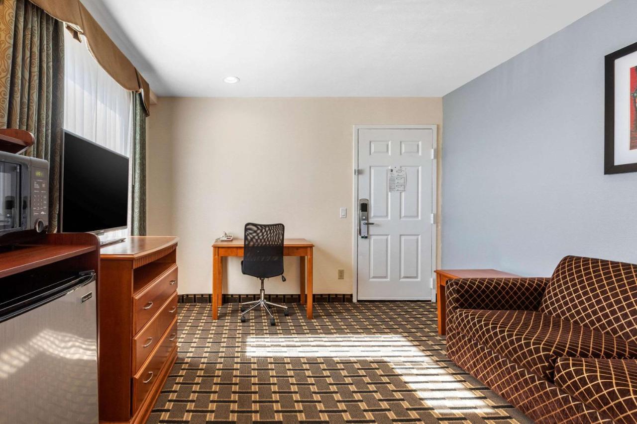 Quality Inn & Suites Huntington Beach Luaran gambar